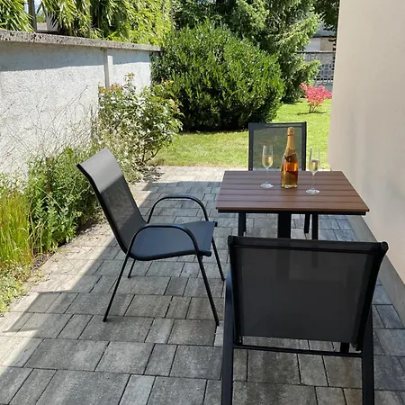 Apartma Tomy Lägenhet *